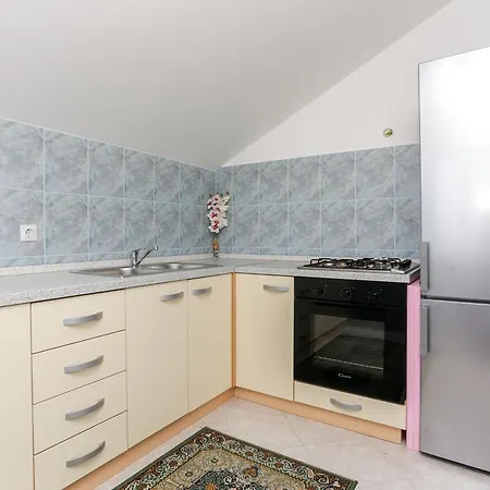 아파트 Nada 챠브타트